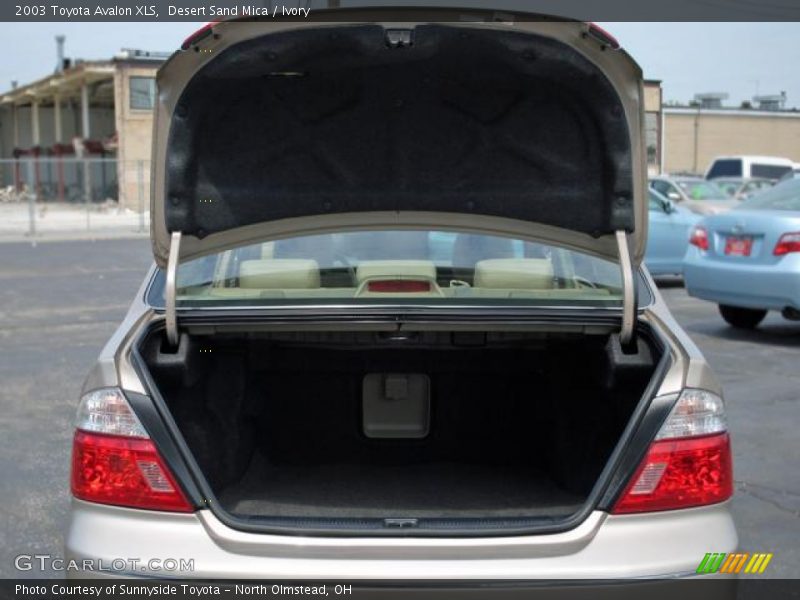 Desert Sand Mica / Ivory 2003 Toyota Avalon XLS