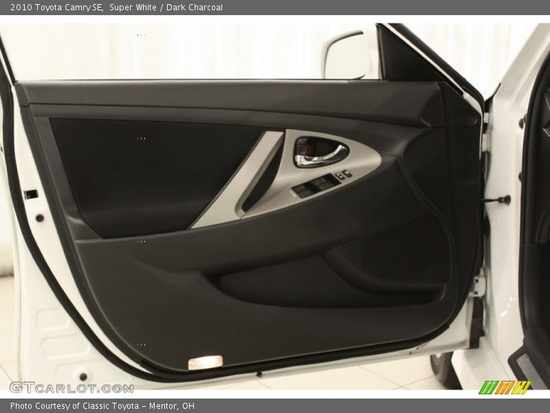 Super White / Dark Charcoal 2010 Toyota Camry SE