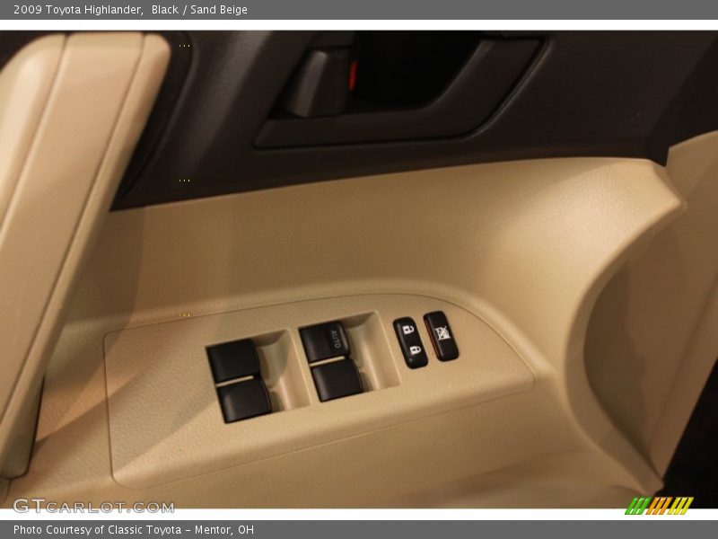 Black / Sand Beige 2009 Toyota Highlander