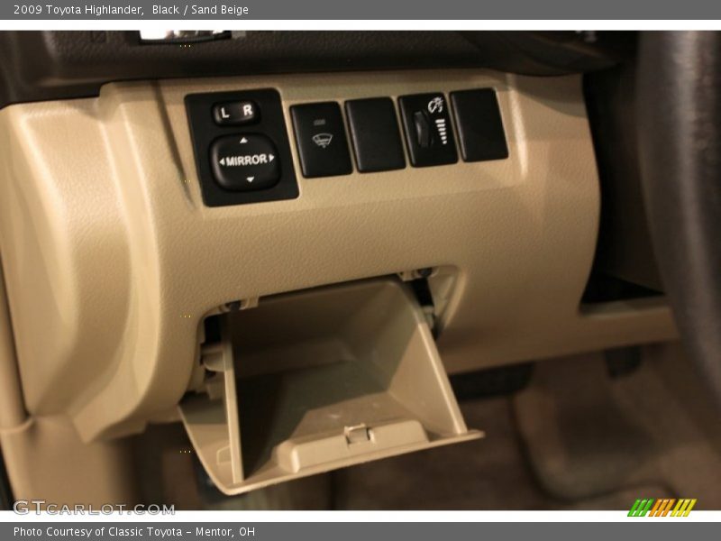Black / Sand Beige 2009 Toyota Highlander