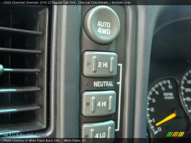 Charcoal Gray Metallic / Medium Gray 2000 Chevrolet Silverado 1500 LS Regular Cab 4x4