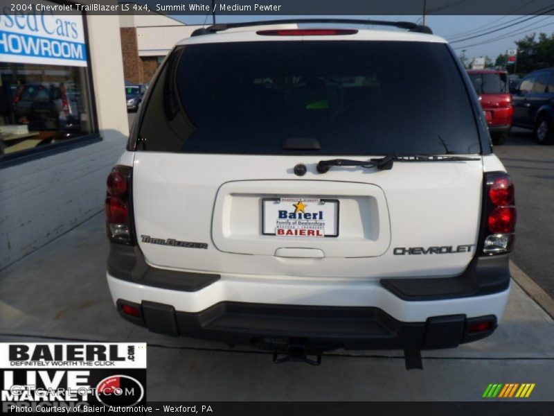 Summit White / Medium Pewter 2004 Chevrolet TrailBlazer LS 4x4