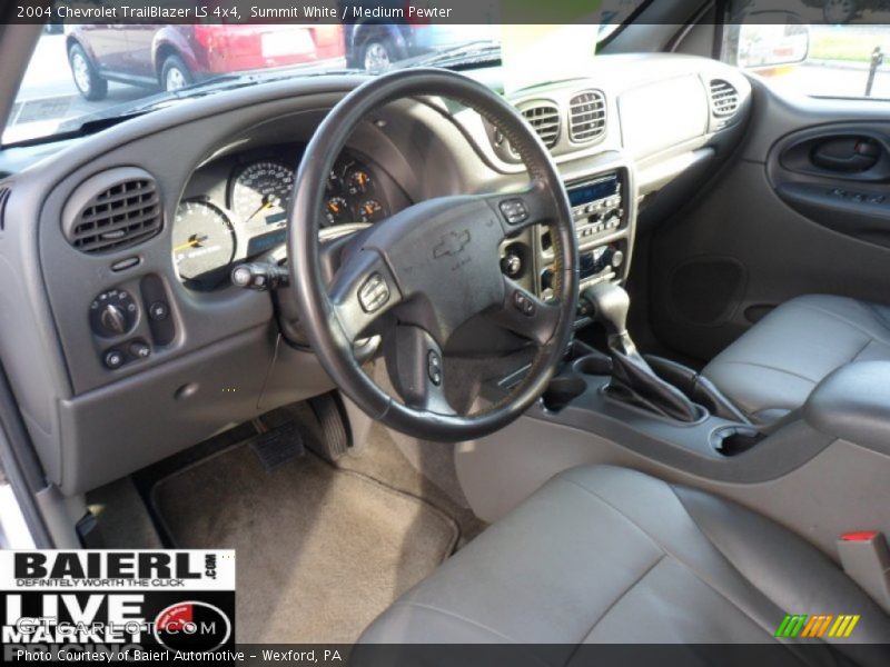Summit White / Medium Pewter 2004 Chevrolet TrailBlazer LS 4x4