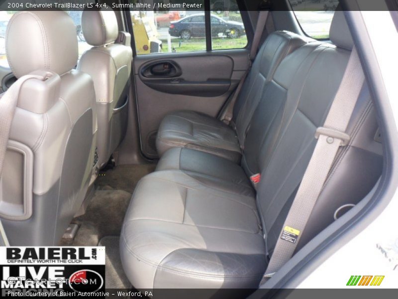 Summit White / Medium Pewter 2004 Chevrolet TrailBlazer LS 4x4