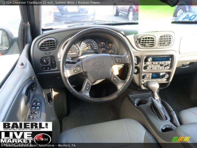 Summit White / Medium Pewter 2004 Chevrolet TrailBlazer LS 4x4