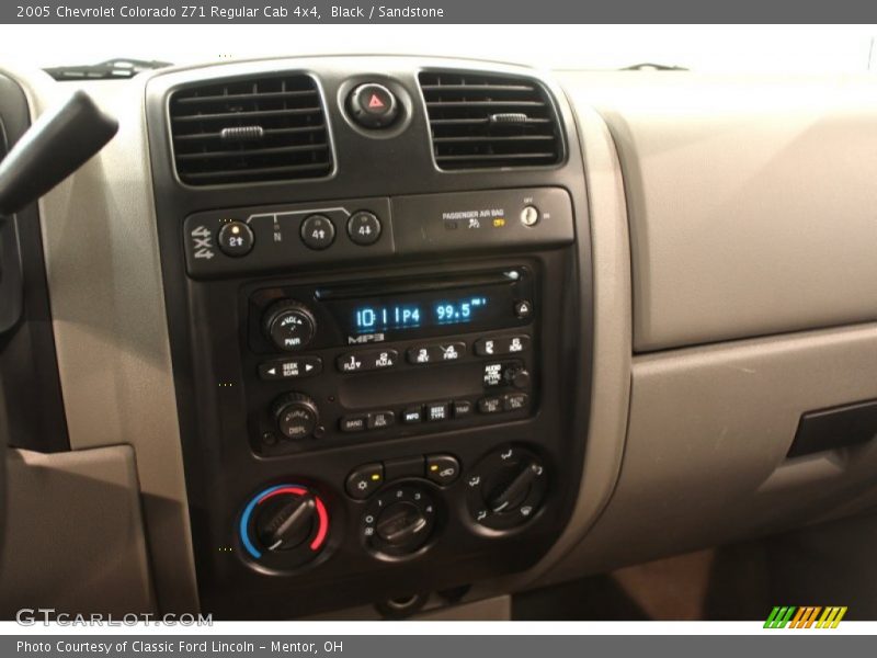 Black / Sandstone 2005 Chevrolet Colorado Z71 Regular Cab 4x4