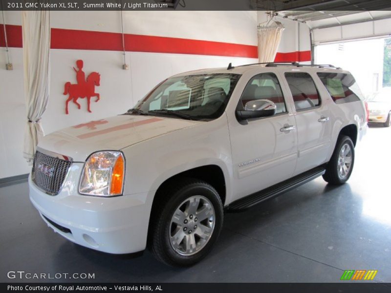 Summit White / Light Titanium 2011 GMC Yukon XL SLT