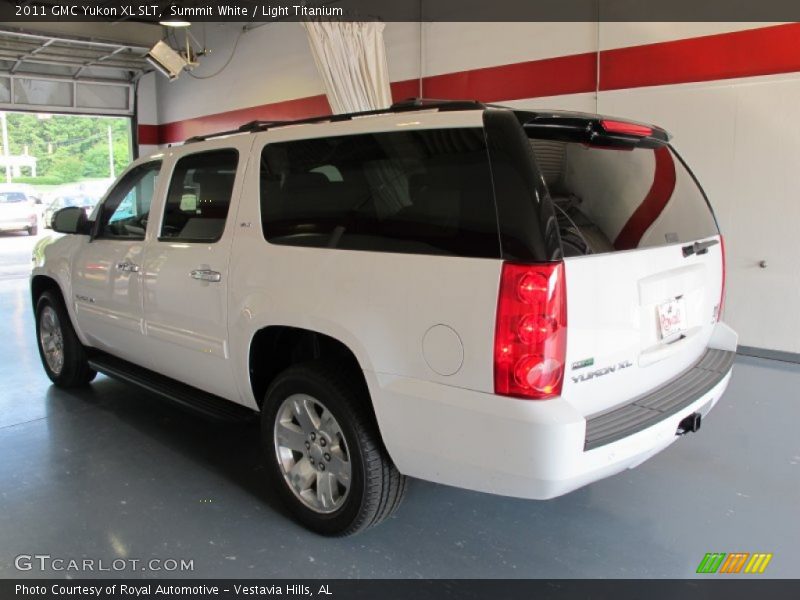 Summit White / Light Titanium 2011 GMC Yukon XL SLT