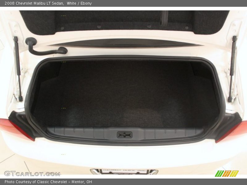 White / Ebony 2008 Chevrolet Malibu LT Sedan
