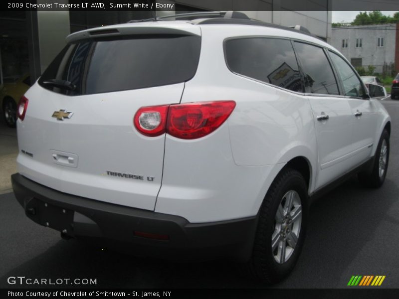 Summit White / Ebony 2009 Chevrolet Traverse LT AWD