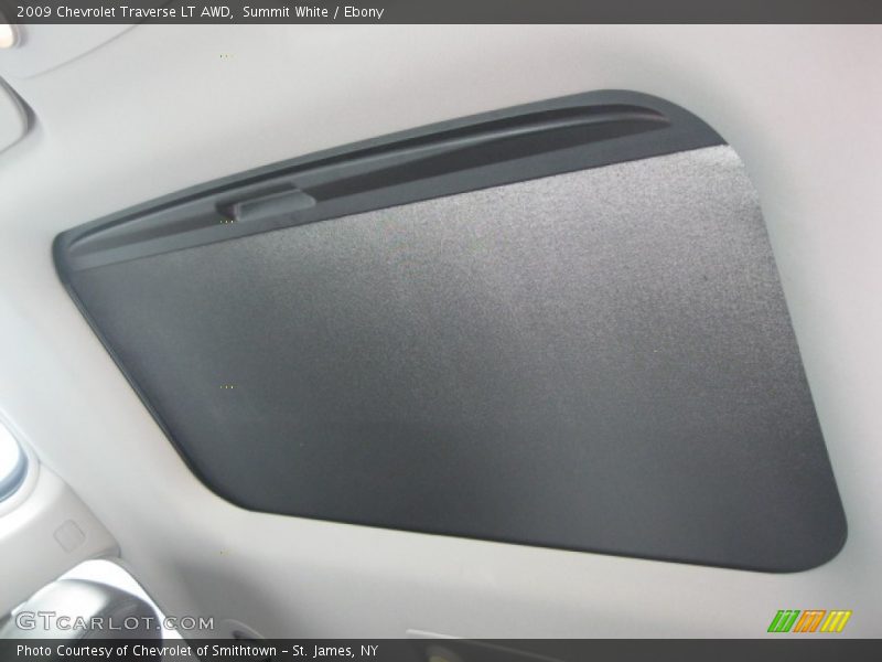 Summit White / Ebony 2009 Chevrolet Traverse LT AWD