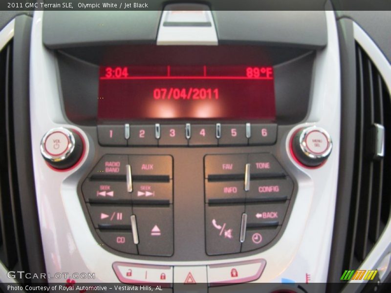 Olympic White / Jet Black 2011 GMC Terrain SLE
