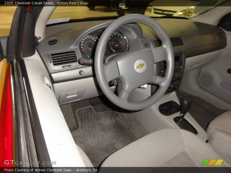 Victory Red / Gray 2005 Chevrolet Cobalt Sedan