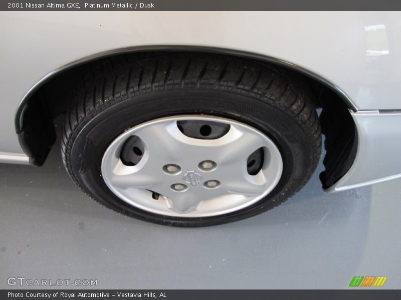 Platinum Metallic / Dusk 2001 Nissan Altima GXE