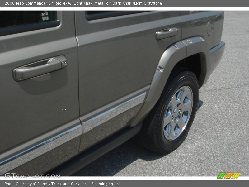 Light Khaki Metallic / Dark Khaki/Light Graystone 2006 Jeep Commander Limited 4x4