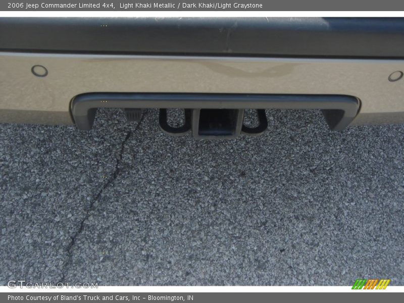 Light Khaki Metallic / Dark Khaki/Light Graystone 2006 Jeep Commander Limited 4x4