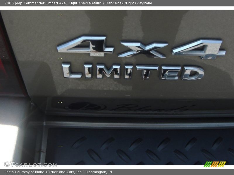 Light Khaki Metallic / Dark Khaki/Light Graystone 2006 Jeep Commander Limited 4x4