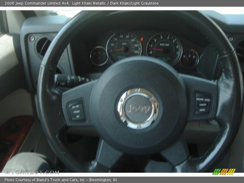 Light Khaki Metallic / Dark Khaki/Light Graystone 2006 Jeep Commander Limited 4x4
