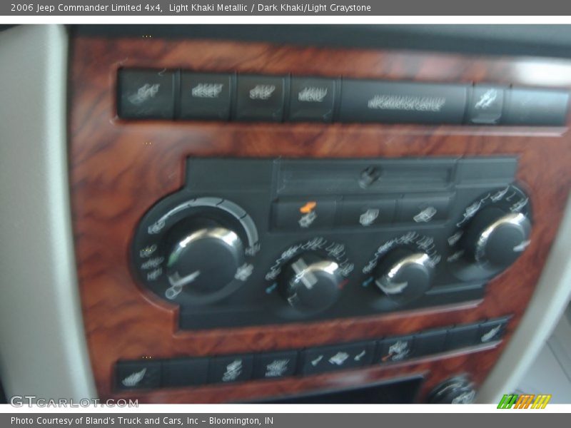 Light Khaki Metallic / Dark Khaki/Light Graystone 2006 Jeep Commander Limited 4x4