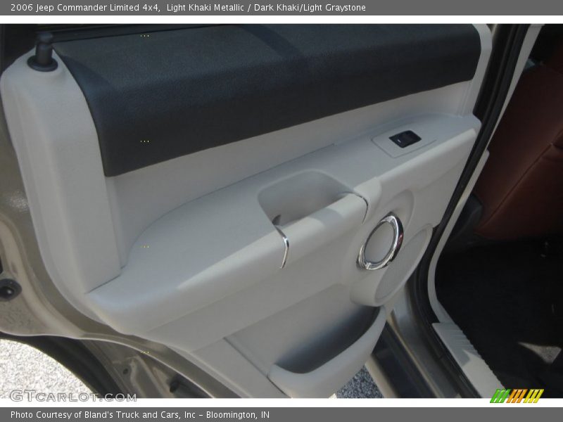 Light Khaki Metallic / Dark Khaki/Light Graystone 2006 Jeep Commander Limited 4x4