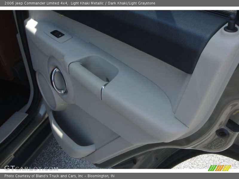 Light Khaki Metallic / Dark Khaki/Light Graystone 2006 Jeep Commander Limited 4x4