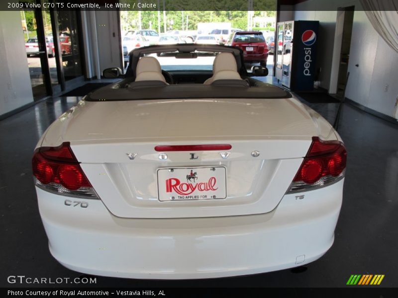 Ice White / Calcite 2009 Volvo C70 T5 Convertible