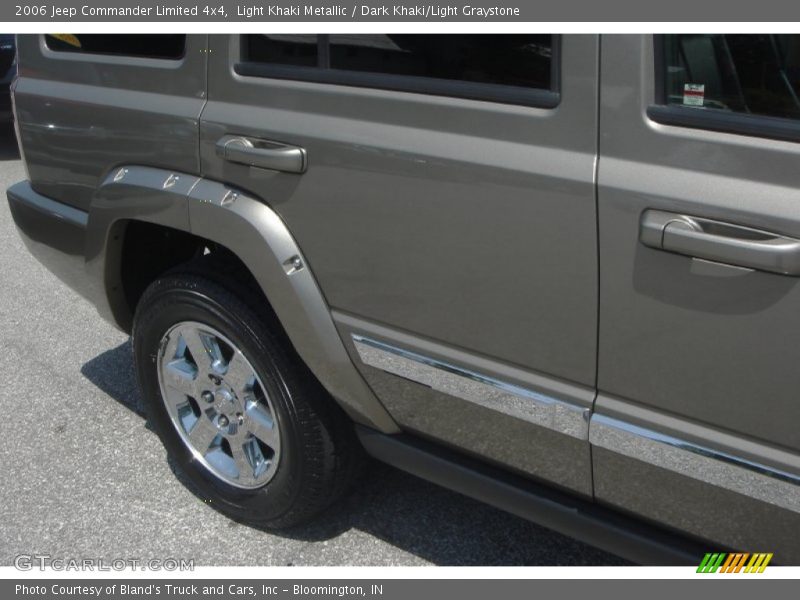 Light Khaki Metallic / Dark Khaki/Light Graystone 2006 Jeep Commander Limited 4x4