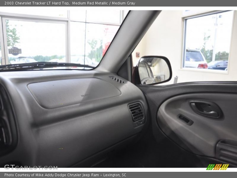 Medium Red Metallic / Medium Gray 2003 Chevrolet Tracker LT Hard Top