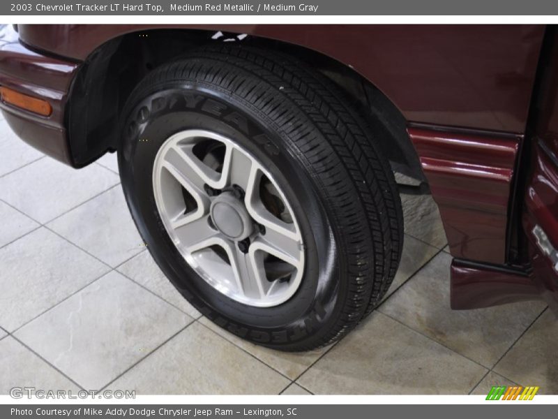 Medium Red Metallic / Medium Gray 2003 Chevrolet Tracker LT Hard Top