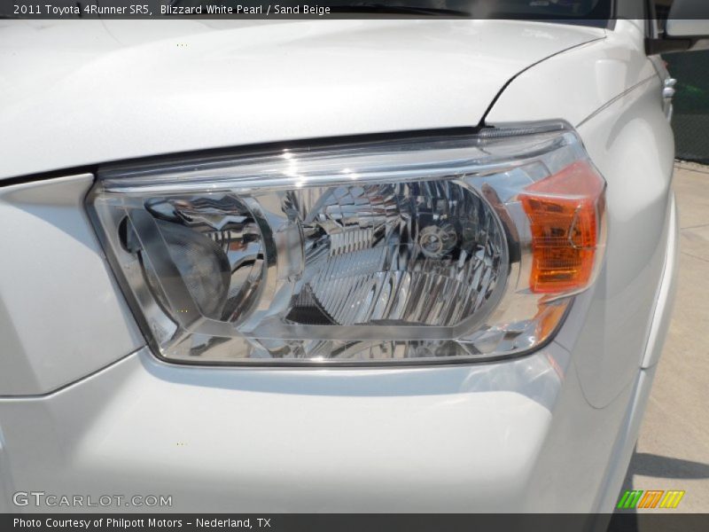 Blizzard White Pearl / Sand Beige 2011 Toyota 4Runner SR5