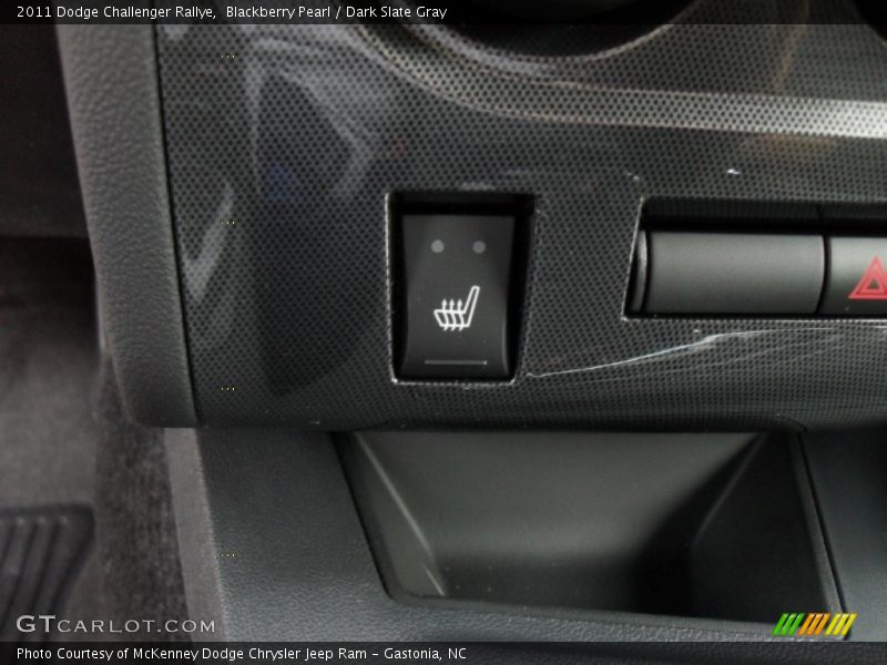 Blackberry Pearl / Dark Slate Gray 2011 Dodge Challenger Rallye