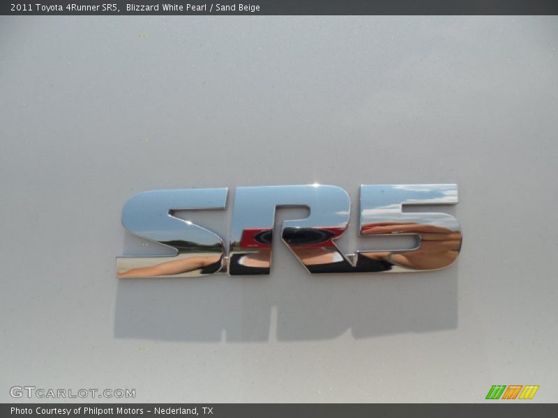 Blizzard White Pearl / Sand Beige 2011 Toyota 4Runner SR5