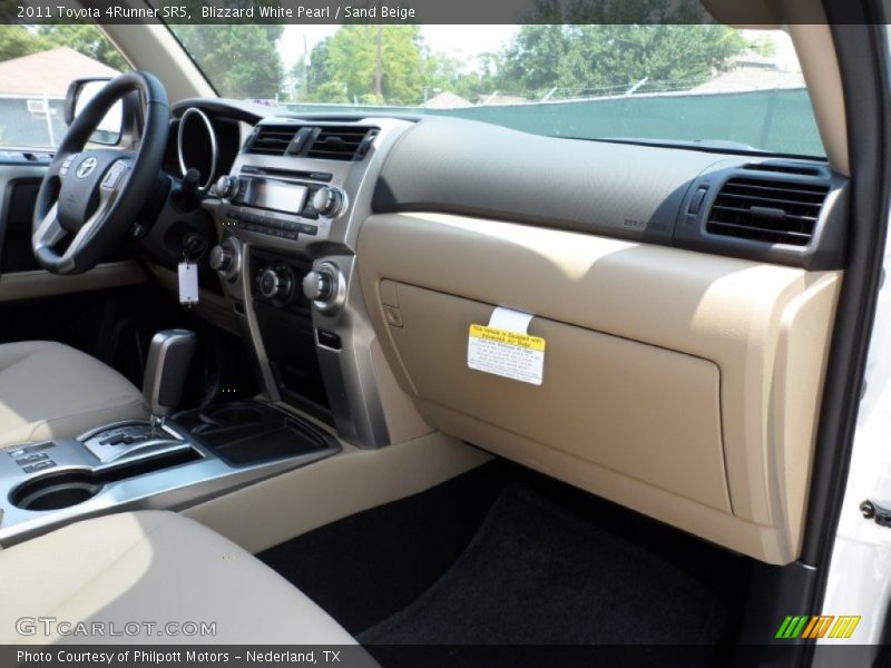 Blizzard White Pearl / Sand Beige 2011 Toyota 4Runner SR5