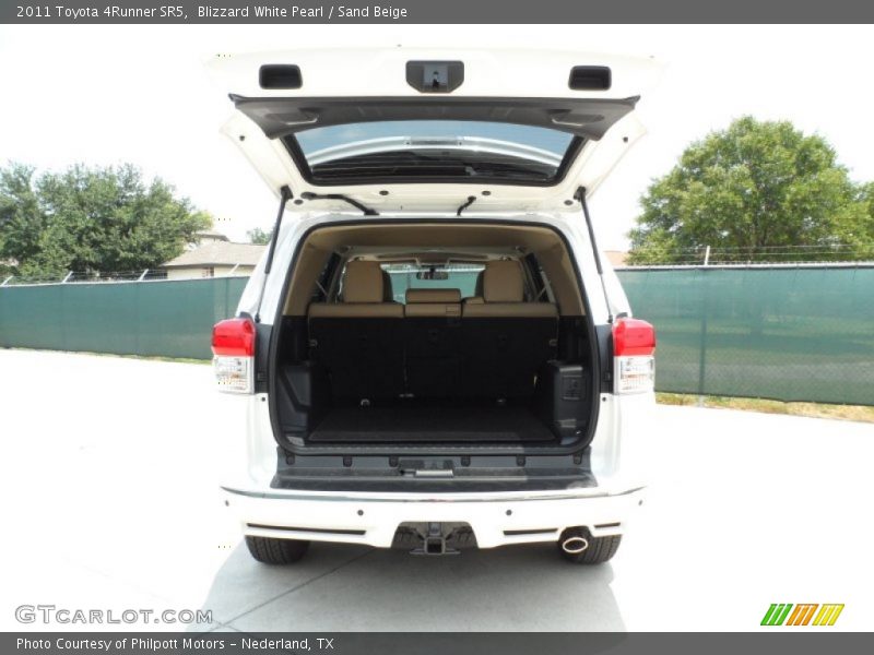 Blizzard White Pearl / Sand Beige 2011 Toyota 4Runner SR5