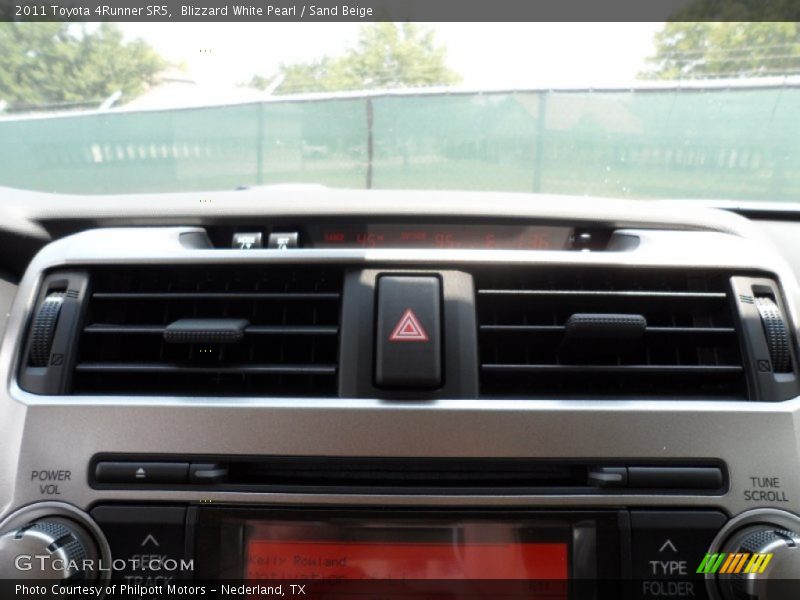 Blizzard White Pearl / Sand Beige 2011 Toyota 4Runner SR5