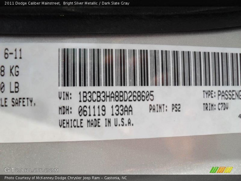 Bright Silver Metallic / Dark Slate Gray 2011 Dodge Caliber Mainstreet