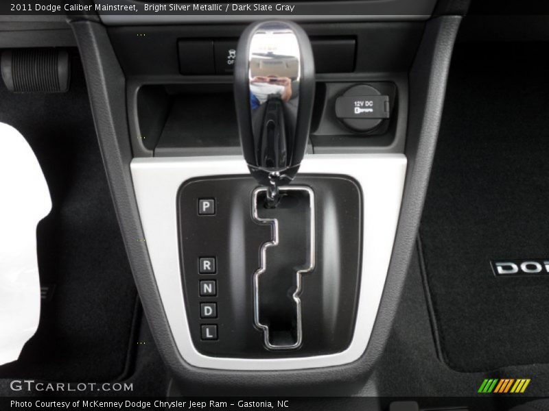 Bright Silver Metallic / Dark Slate Gray 2011 Dodge Caliber Mainstreet