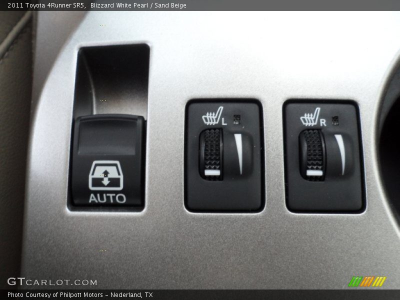 Blizzard White Pearl / Sand Beige 2011 Toyota 4Runner SR5