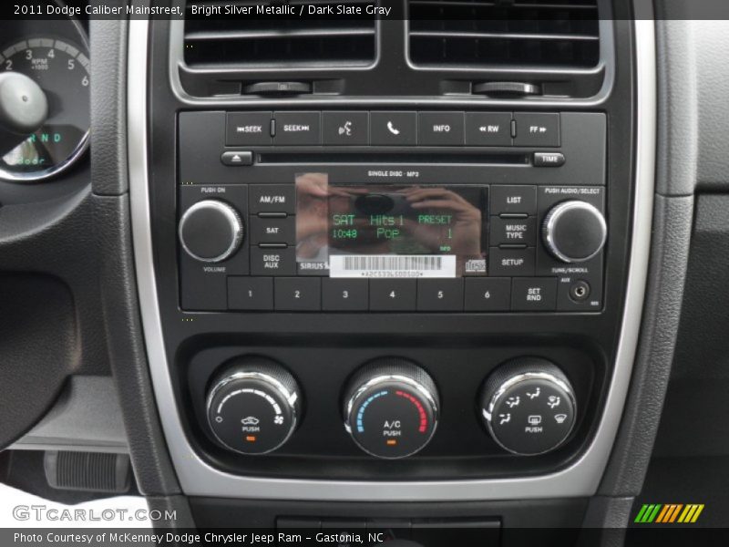 Bright Silver Metallic / Dark Slate Gray 2011 Dodge Caliber Mainstreet