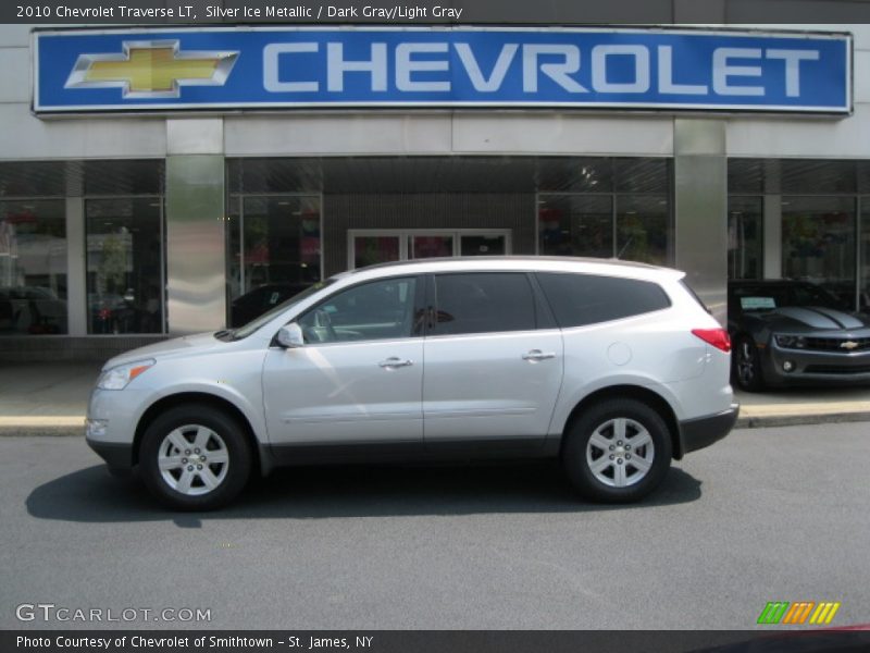 Silver Ice Metallic / Dark Gray/Light Gray 2010 Chevrolet Traverse LT