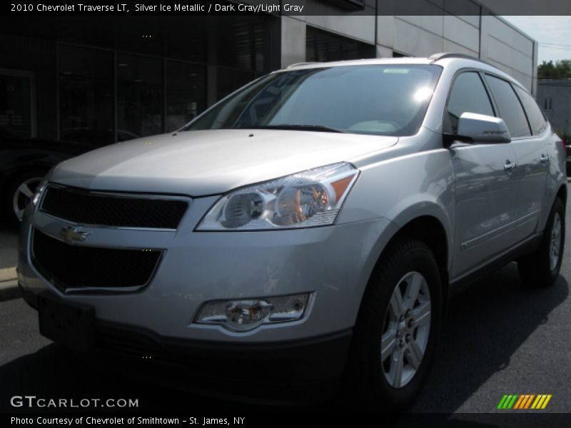 Silver Ice Metallic / Dark Gray/Light Gray 2010 Chevrolet Traverse LT
