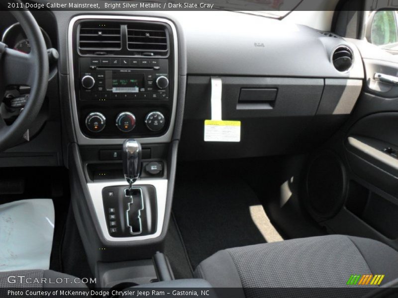 Bright Silver Metallic / Dark Slate Gray 2011 Dodge Caliber Mainstreet