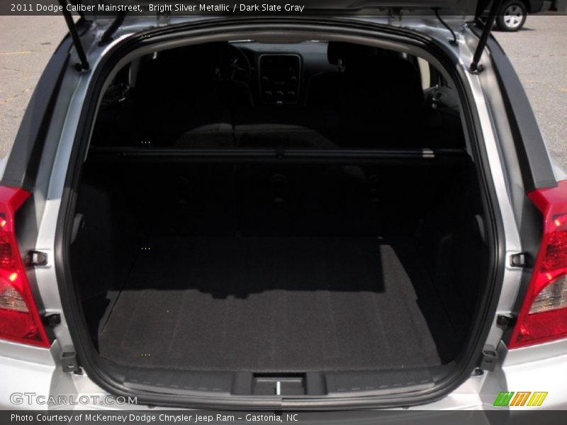 Bright Silver Metallic / Dark Slate Gray 2011 Dodge Caliber Mainstreet
