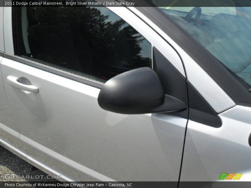 Bright Silver Metallic / Dark Slate Gray 2011 Dodge Caliber Mainstreet