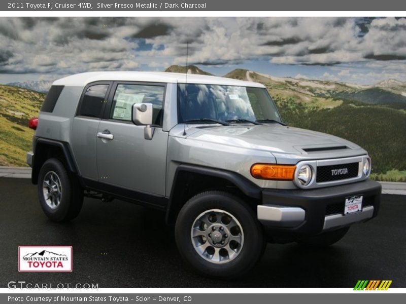 Silver Fresco Metallic / Dark Charcoal 2011 Toyota FJ Cruiser 4WD