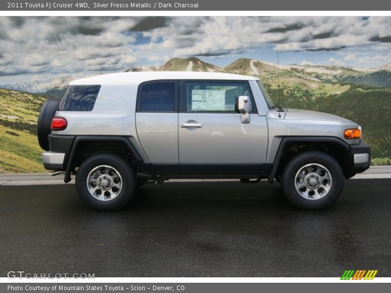 Silver Fresco Metallic / Dark Charcoal 2011 Toyota FJ Cruiser 4WD