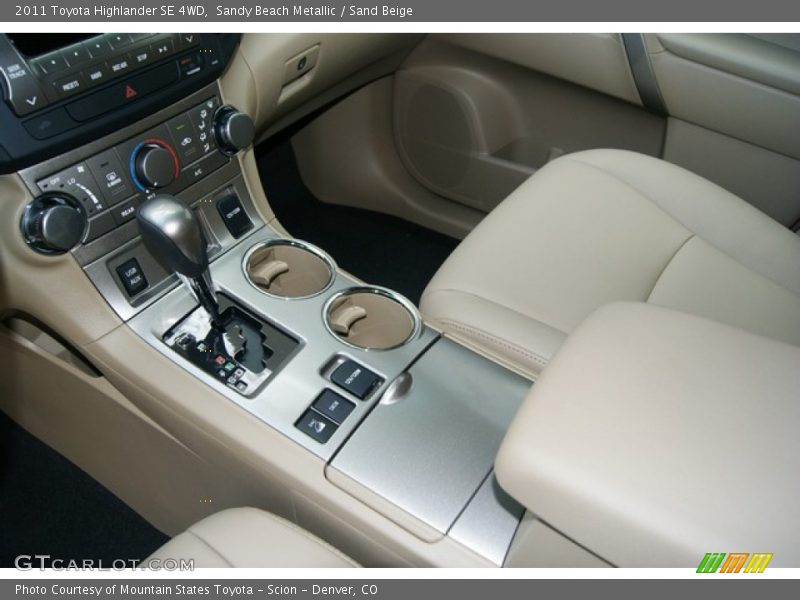 Sandy Beach Metallic / Sand Beige 2011 Toyota Highlander SE 4WD