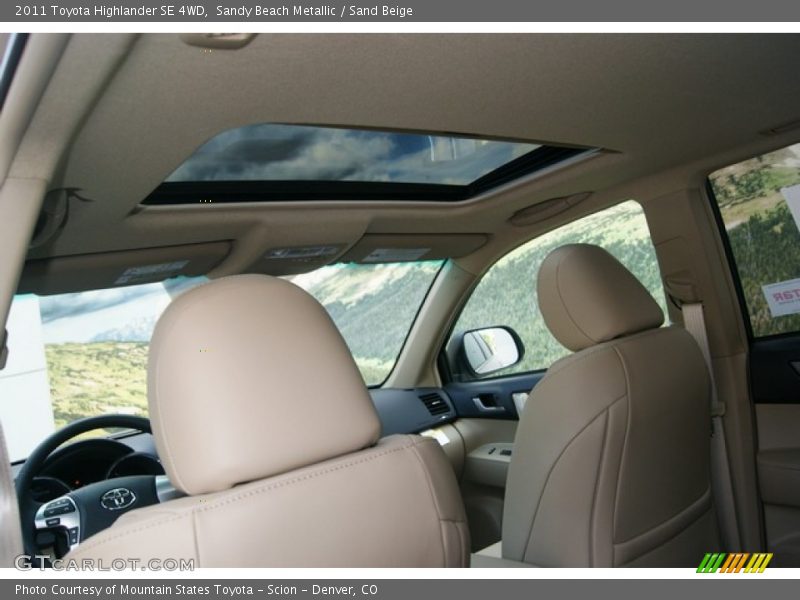 Sandy Beach Metallic / Sand Beige 2011 Toyota Highlander SE 4WD