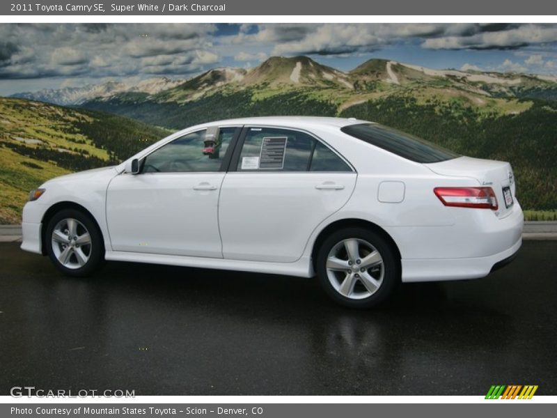 Super White / Dark Charcoal 2011 Toyota Camry SE