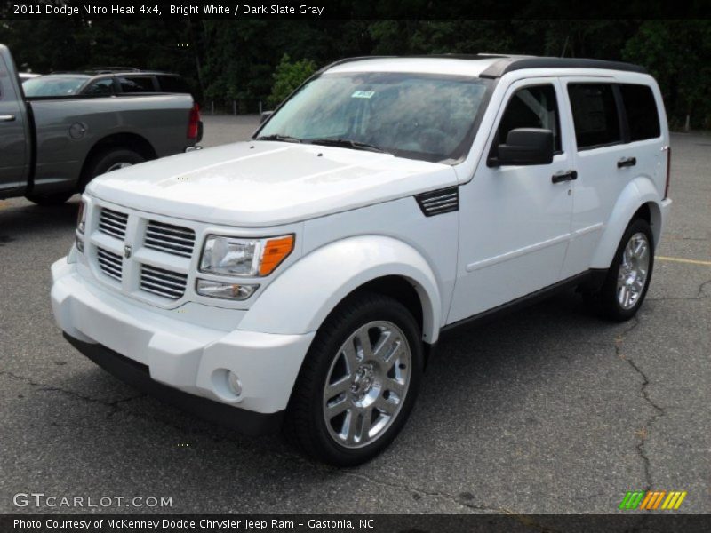 Bright White / Dark Slate Gray 2011 Dodge Nitro Heat 4x4